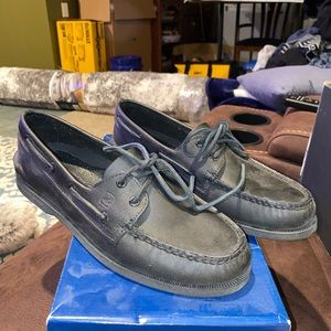 Sperry topsiders
